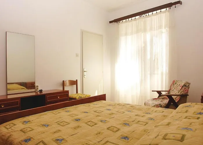 Two-bedroom In Пула